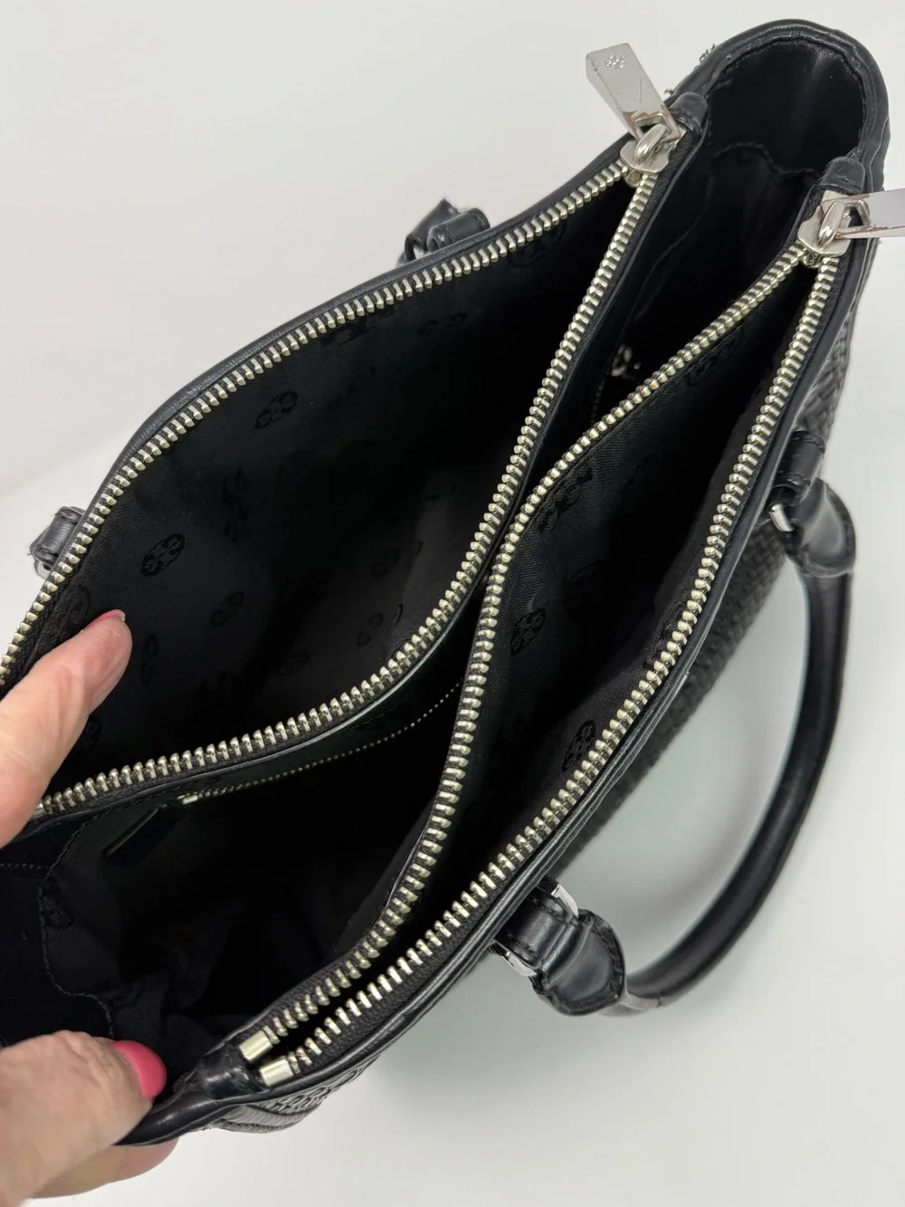 Tory Burch Robinson Black Basket Weave Leather Small Tote Satchel with Chain - Picture 8 of 16